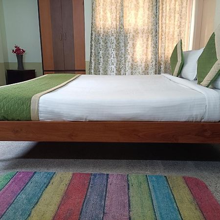 Riverview Guest House Guwahati Exterior foto